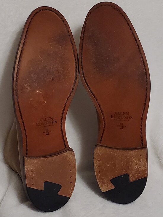 Allen Edmonds Luxury Suede Chukka boot Mens‎ Size 11 1/2 Color: Khaki  EUC! main image 11